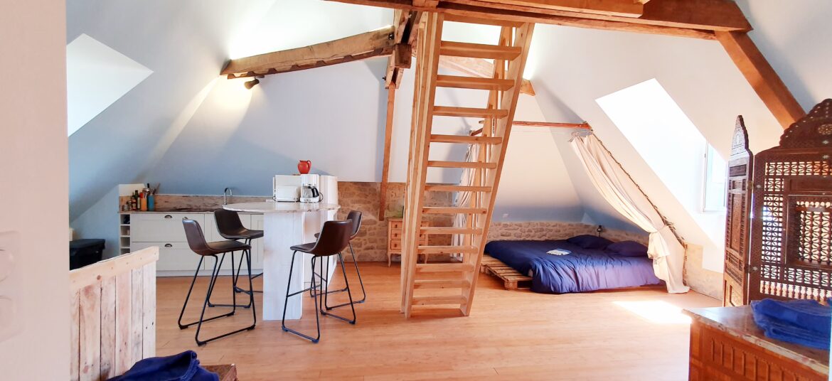 Vue d'ensemble du loft Tribord, espace lumineux et spacieux