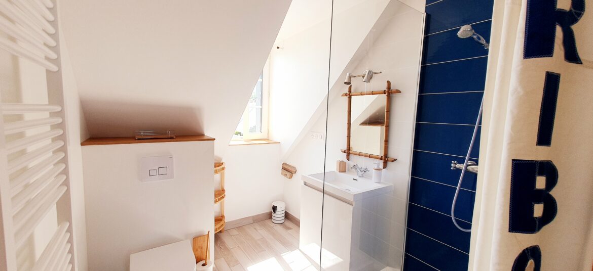 Salle de bain d'un gîte 4 personnes de Ty Kabiten