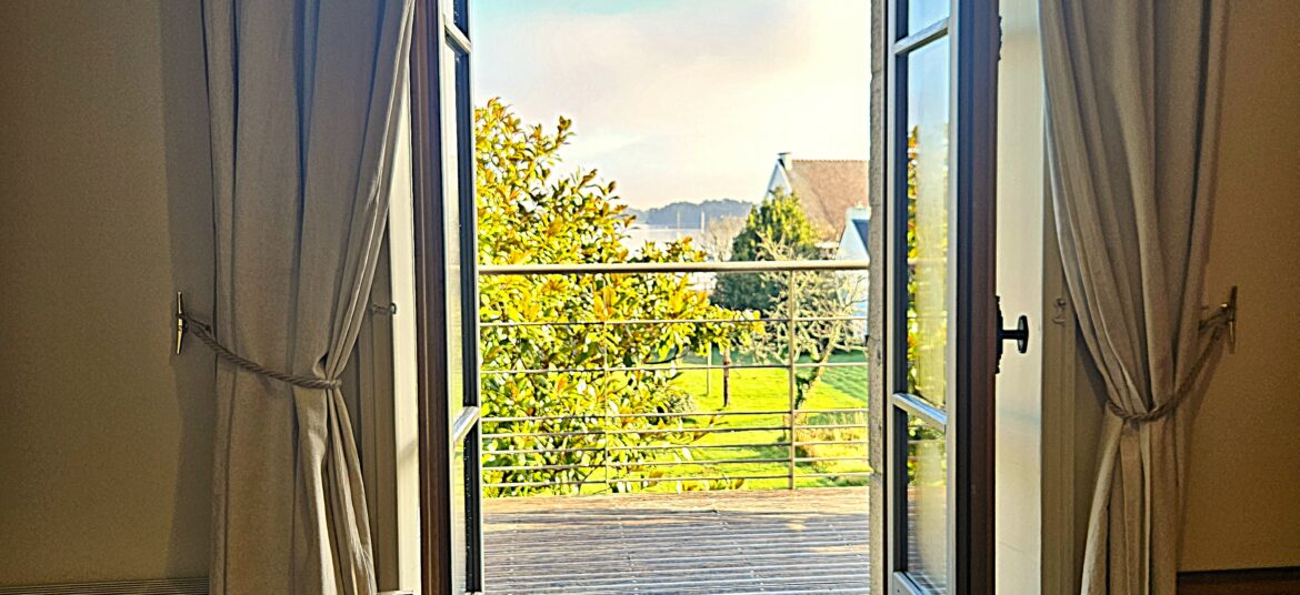 Vue mer depuis la cuisine du gîte